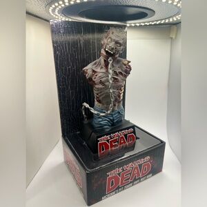 The Walking Dead Michonne’s Pet Zombie vinyl Bust Bank
